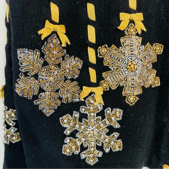 Vintage Design Options Beaded Snowflake Ornament Cardigan Christmas Sweater - Picture 2 of 12